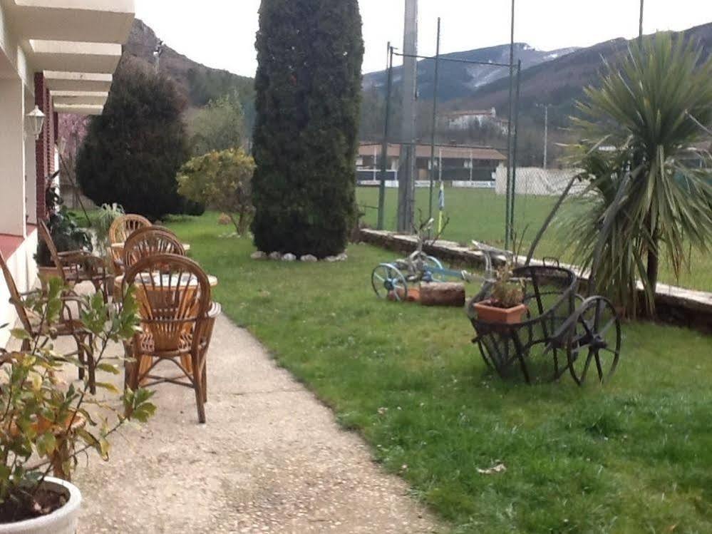 Hotel Montes Blancos エスカライ エクステリア 写真